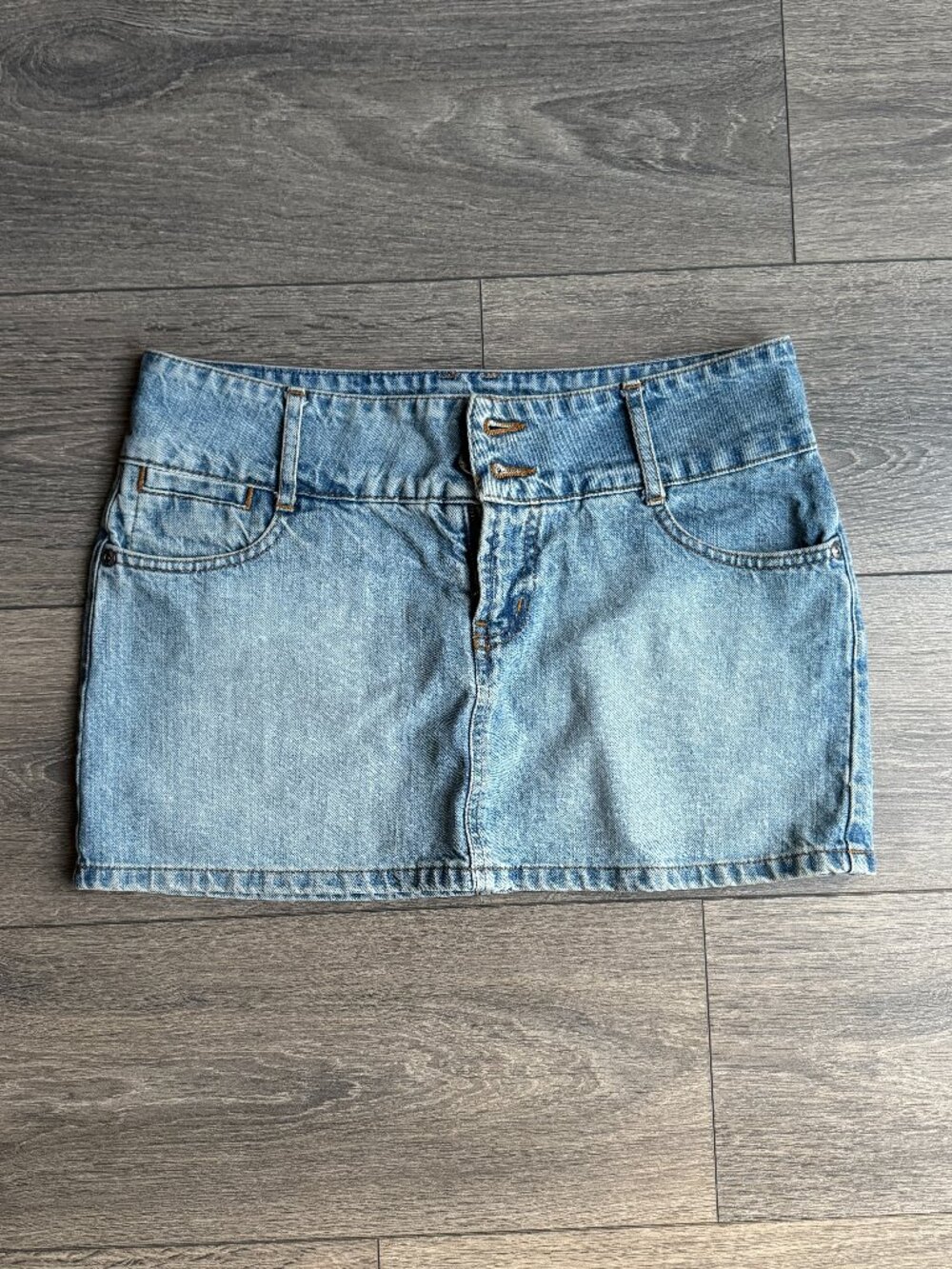 Lei Mini Denim Skirt Size Small